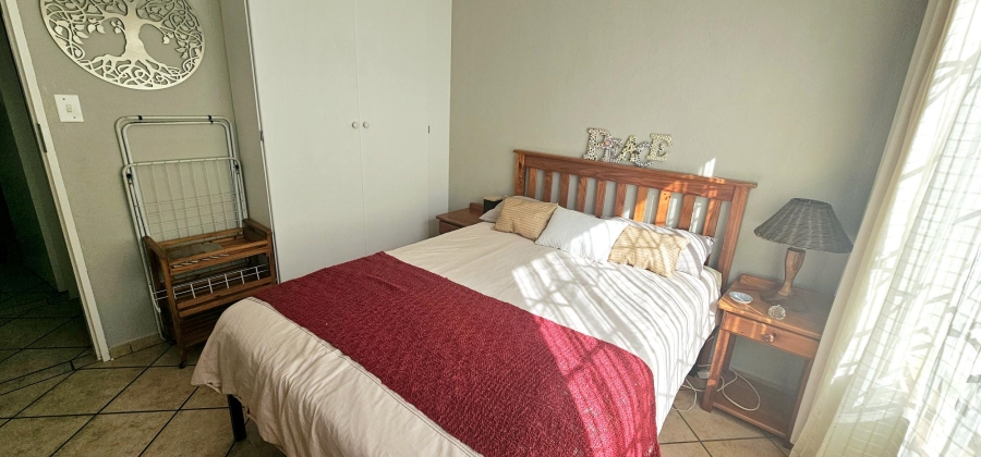 2 Bedroom Property for Sale in Die Hoewes Gauteng