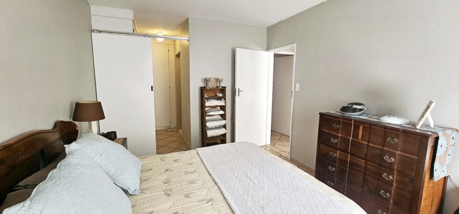 2 Bedroom Property for Sale in Die Hoewes Gauteng