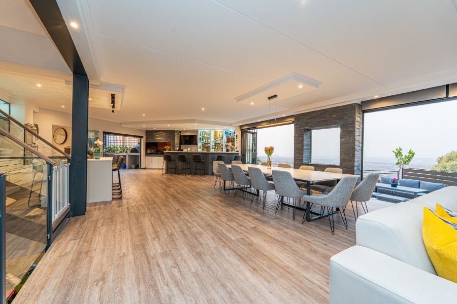 5 Bedroom Property for Sale in Constantia Kloof Gauteng