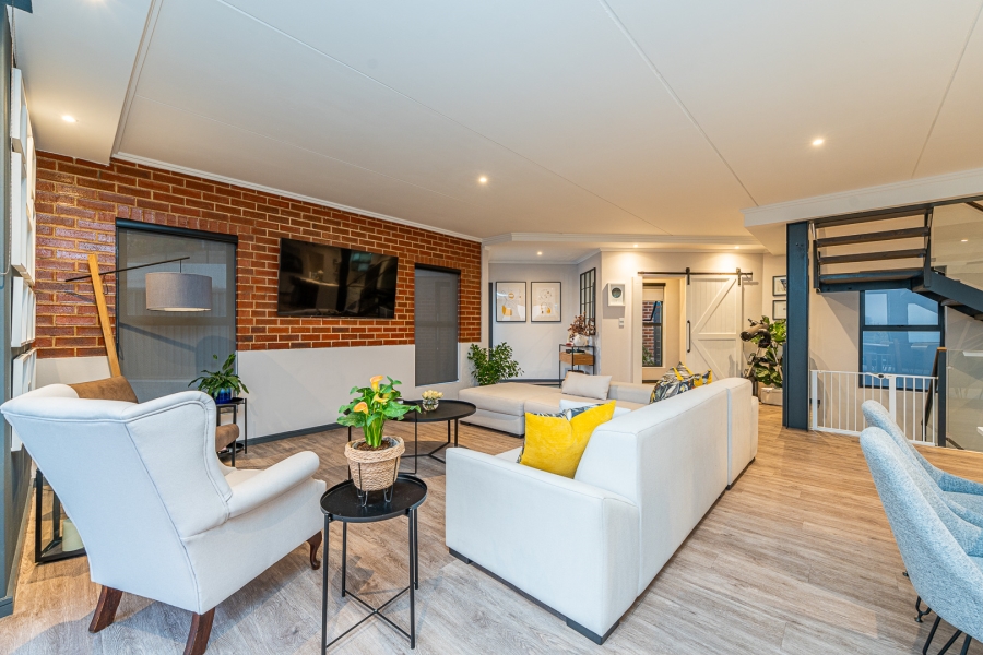 5 Bedroom Property for Sale in Constantia Kloof Gauteng