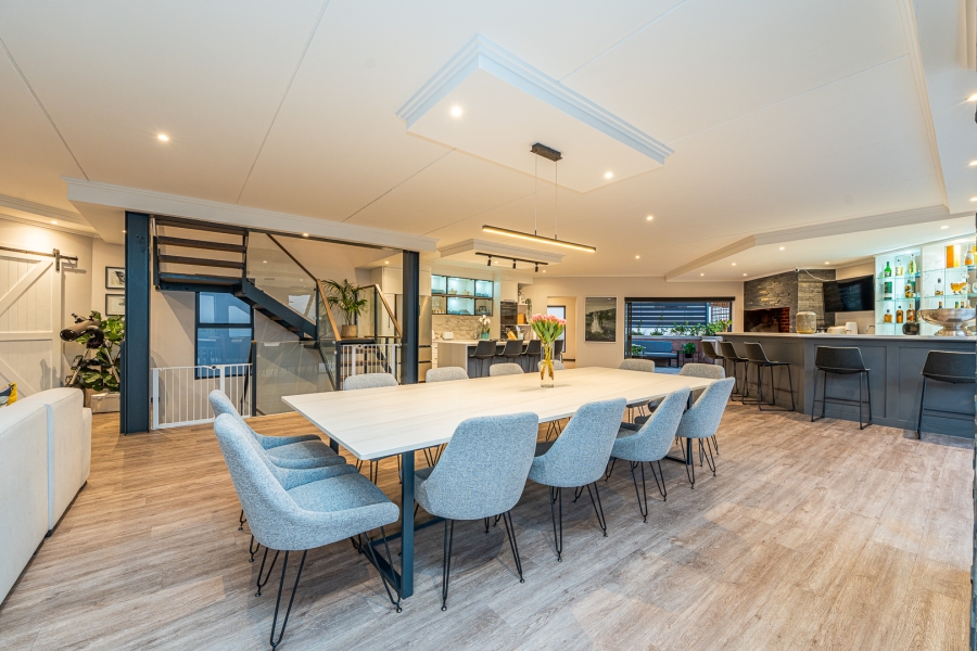 5 Bedroom Property for Sale in Constantia Kloof Gauteng