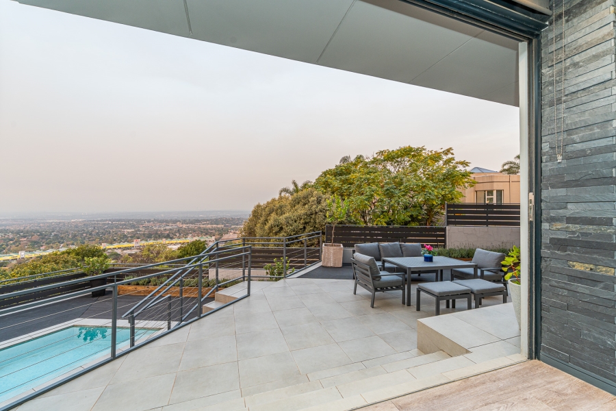 5 Bedroom Property for Sale in Constantia Kloof Gauteng