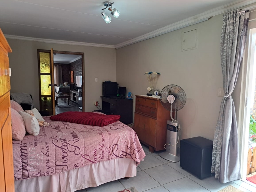 4 Bedroom Property for Sale in Paul Krugersoord Gauteng