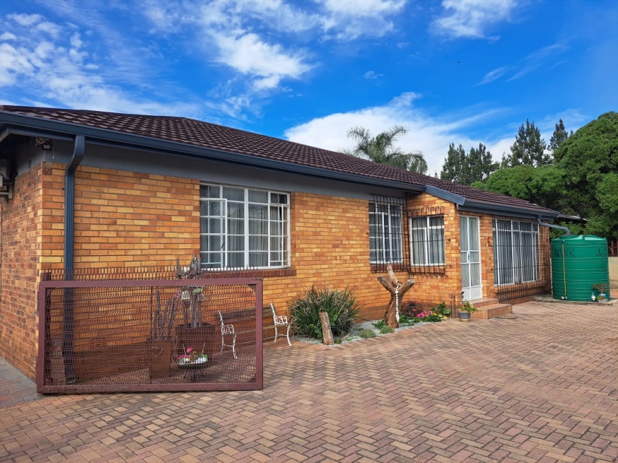 4 Bedroom Property for Sale in Paul Krugersoord Gauteng