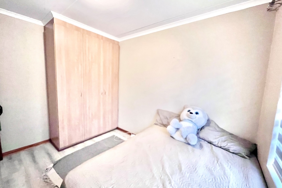 To Let 4 Bedroom Property for Rent in Noordwyk Gauteng