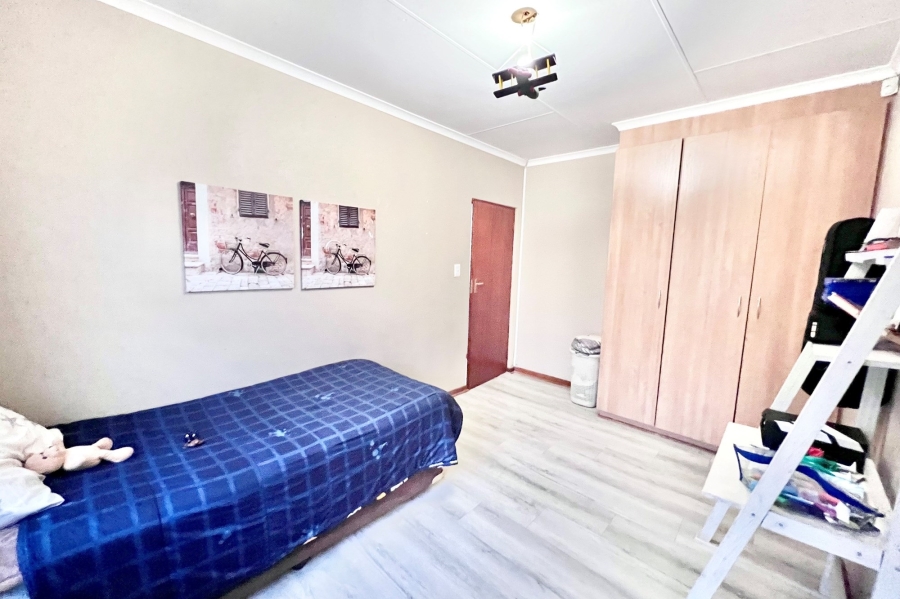 To Let 4 Bedroom Property for Rent in Noordwyk Gauteng