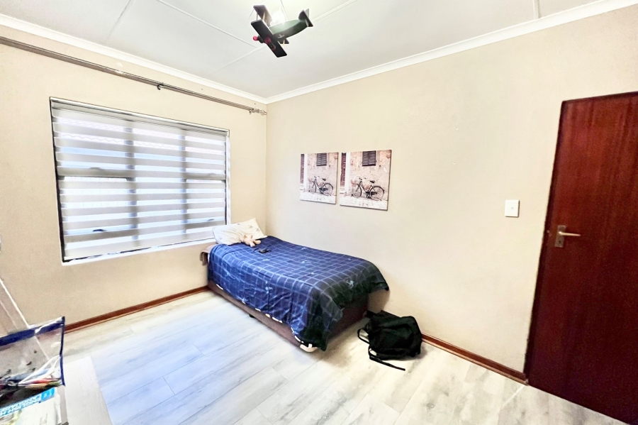 To Let 4 Bedroom Property for Rent in Noordwyk Gauteng