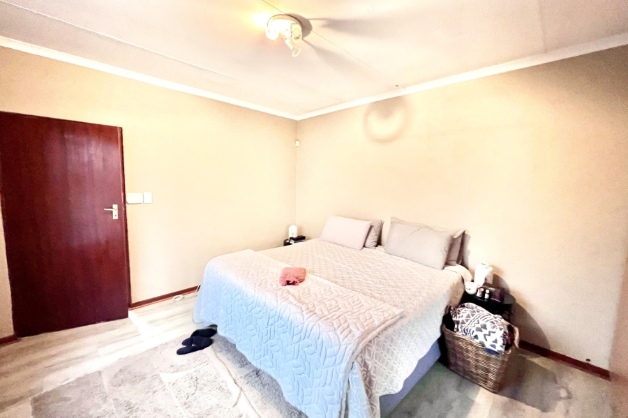 To Let 4 Bedroom Property for Rent in Noordwyk Gauteng