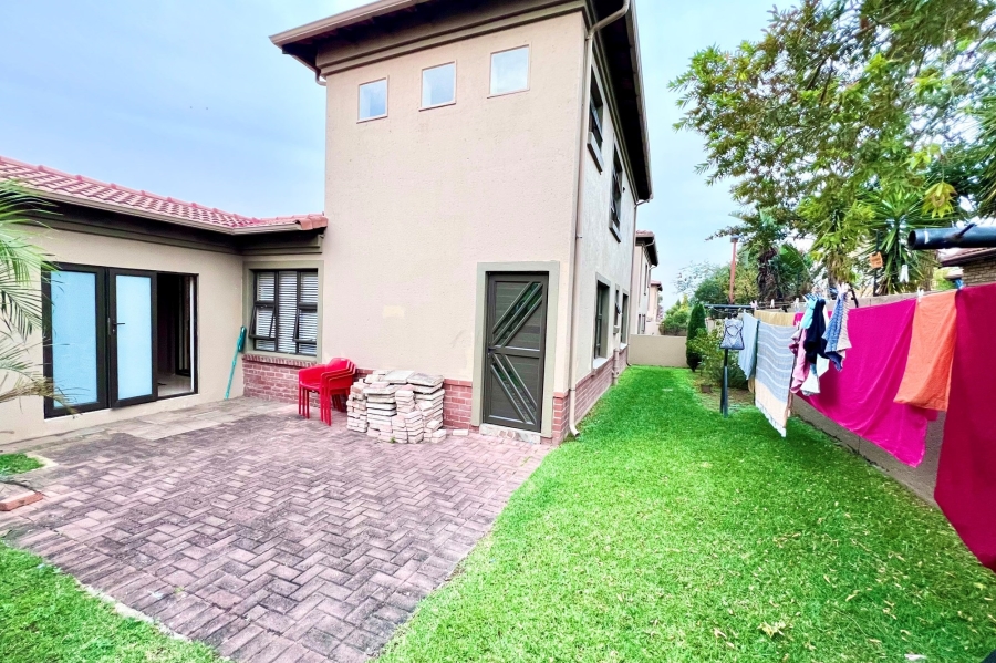 To Let 4 Bedroom Property for Rent in Noordwyk Gauteng
