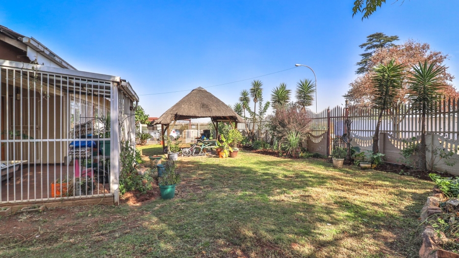 6 Bedroom Property for Sale in Elspark Gauteng
