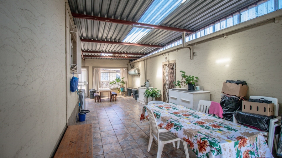 6 Bedroom Property for Sale in Elspark Gauteng