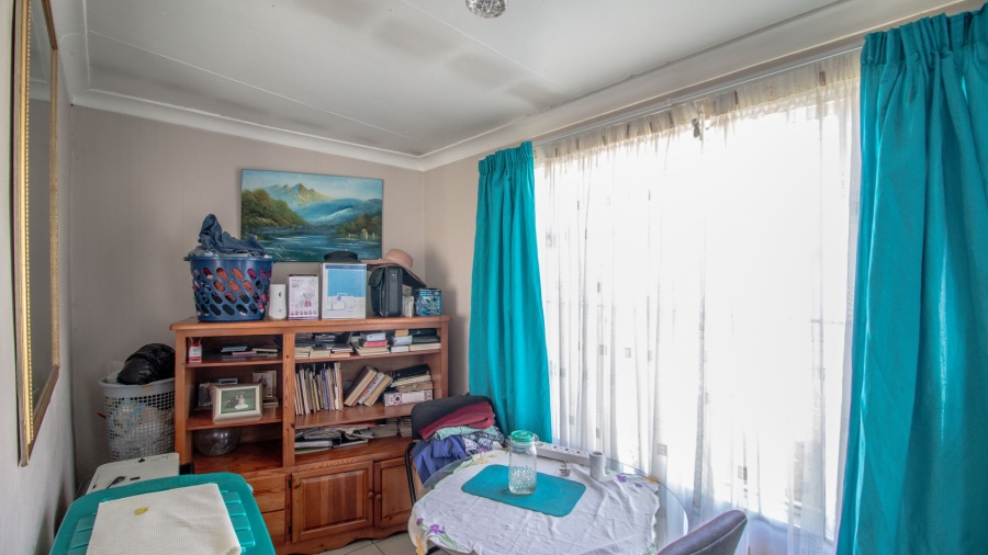 6 Bedroom Property for Sale in Elspark Gauteng