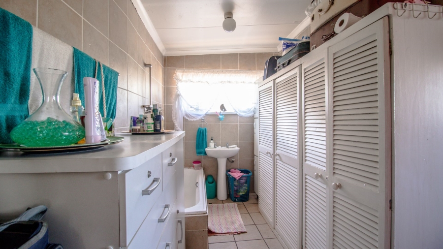 6 Bedroom Property for Sale in Elspark Gauteng
