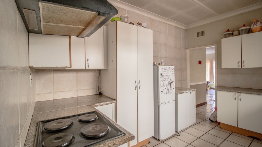 6 Bedroom Property for Sale in Elspark Gauteng