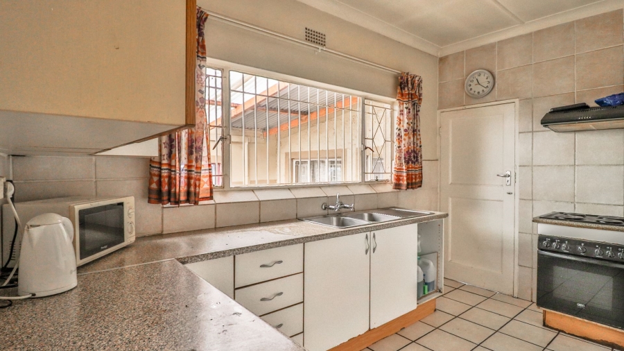 6 Bedroom Property for Sale in Elspark Gauteng