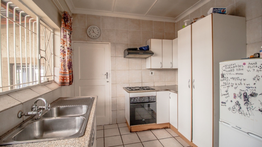 6 Bedroom Property for Sale in Elspark Gauteng