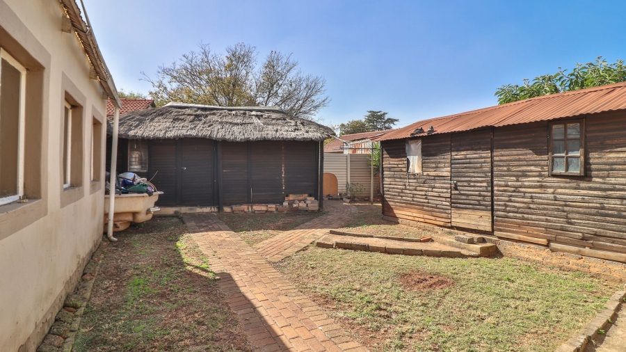 6 Bedroom Property for Sale in Elspark Gauteng