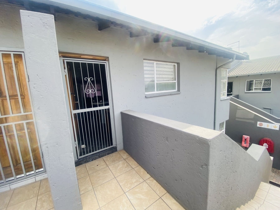 2 Bedroom Property for Sale in Raceview Gauteng