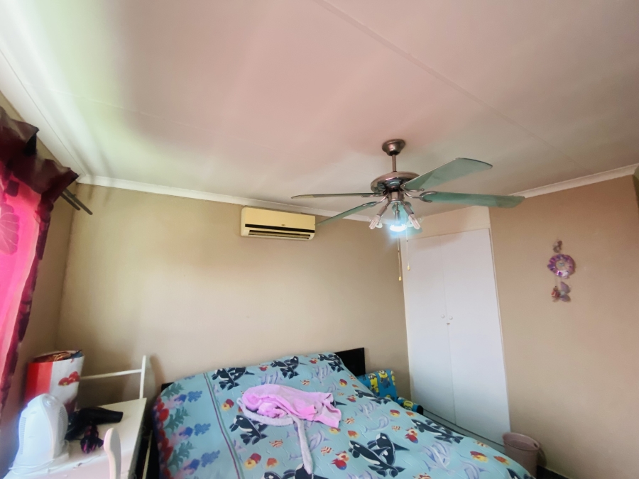 2 Bedroom Property for Sale in Raceview Gauteng