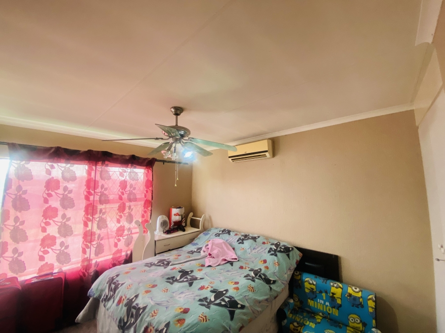 2 Bedroom Property for Sale in Raceview Gauteng