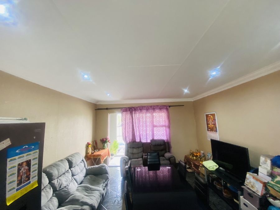 2 Bedroom Property for Sale in Raceview Gauteng