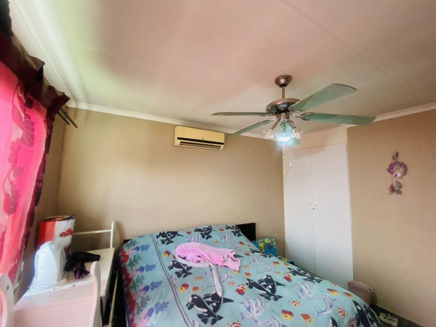 2 Bedroom Property for Sale in Raceview Gauteng