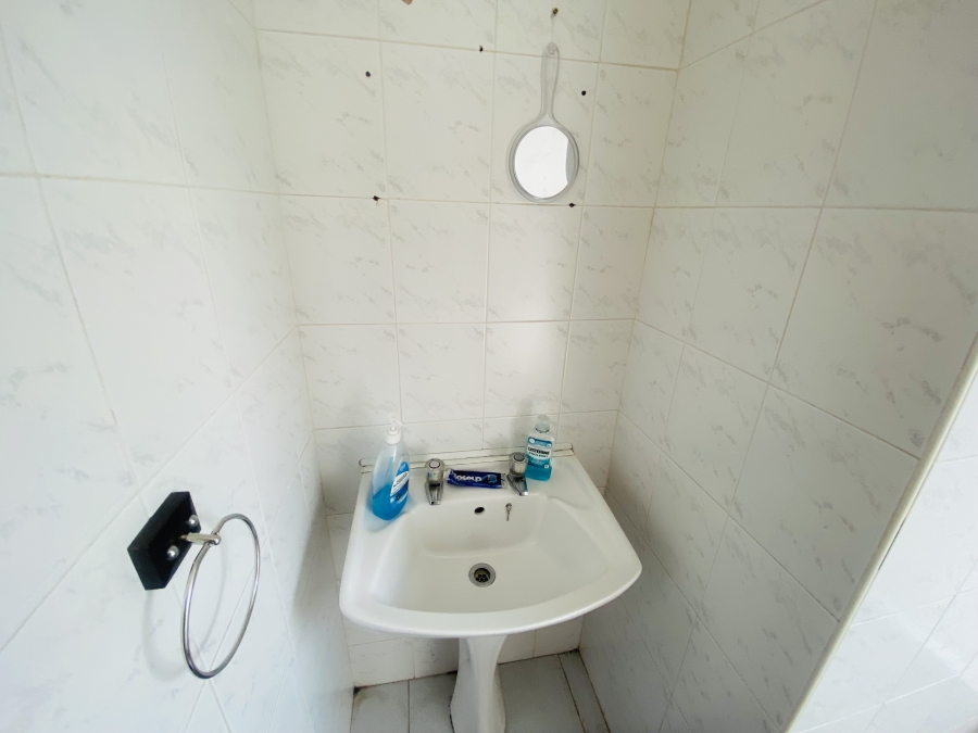2 Bedroom Property for Sale in Raceview Gauteng