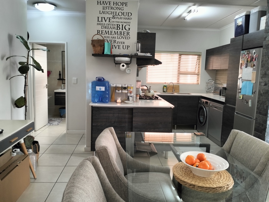 3 Bedroom Property for Sale in Greenstone Crest Gauteng