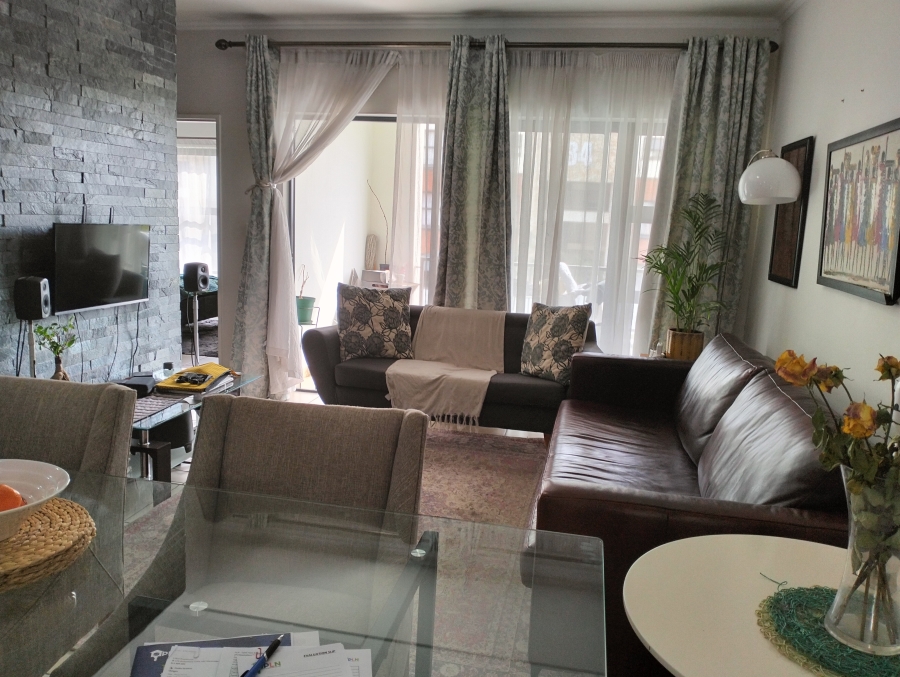 3 Bedroom Property for Sale in Greenstone Crest Gauteng
