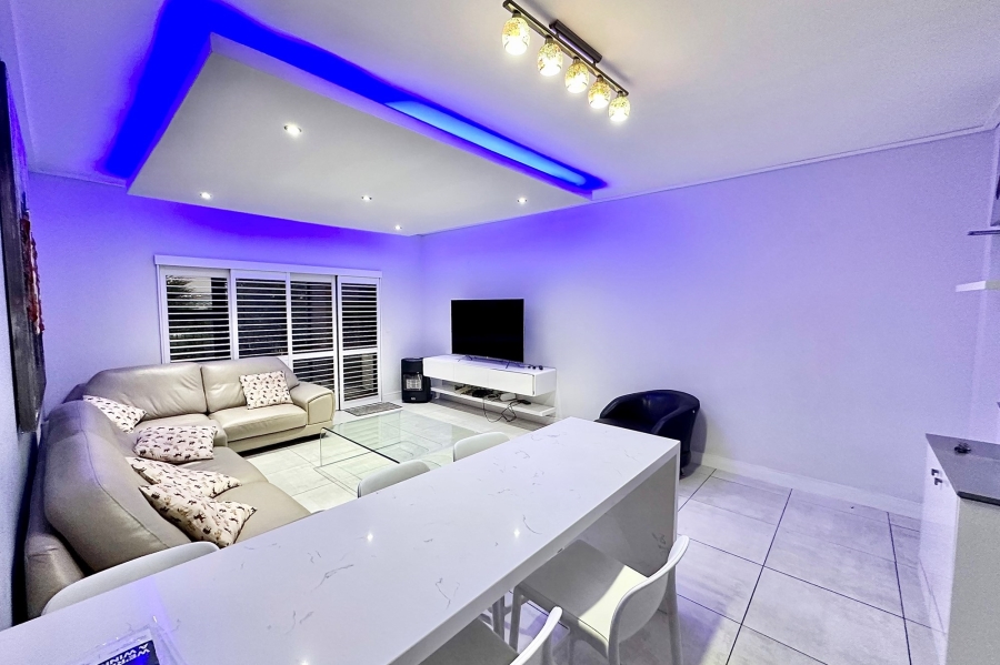 To Let 2 Bedroom Property for Rent in The Polofields Gauteng