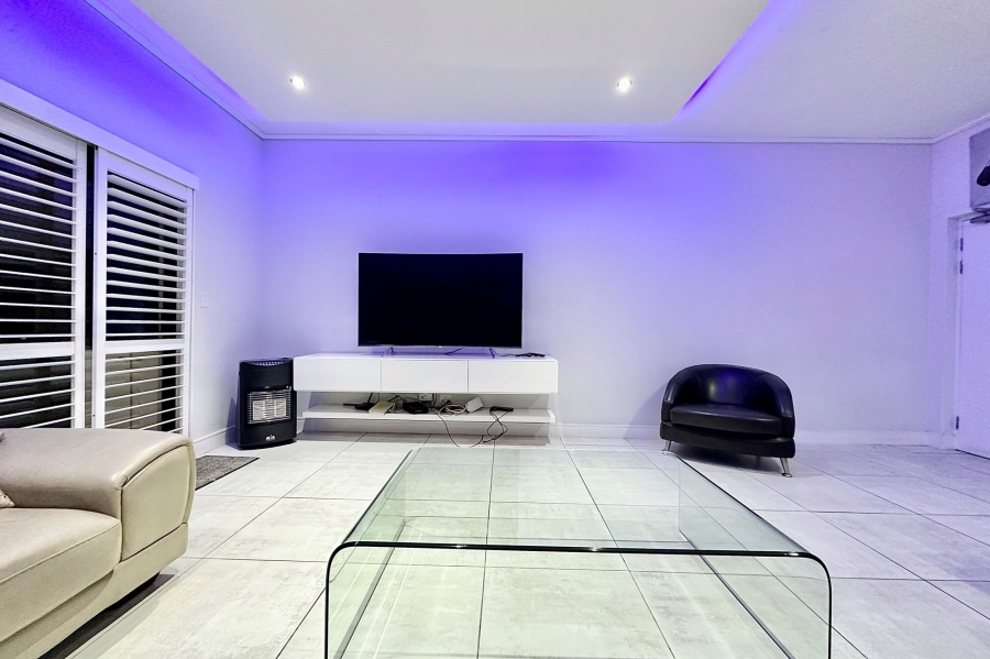 To Let 2 Bedroom Property for Rent in The Polofields Gauteng