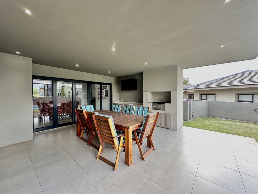4 Bedroom Property for Sale in Eye of Africa Gauteng