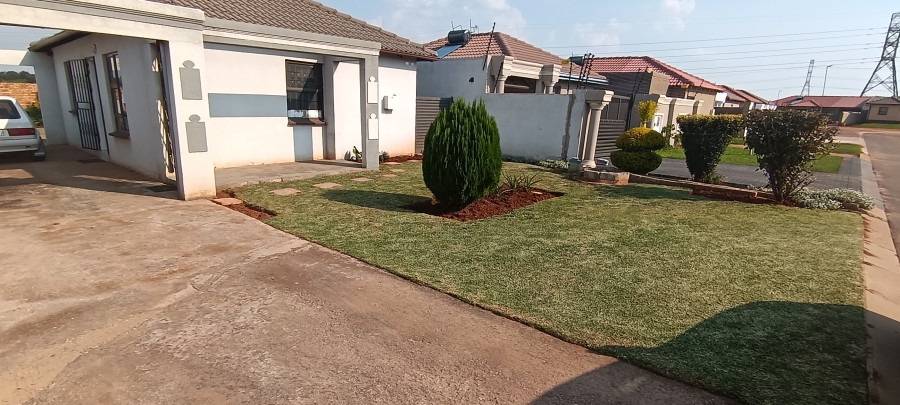 2 Bedroom Property for Sale in Windmill Park Gauteng