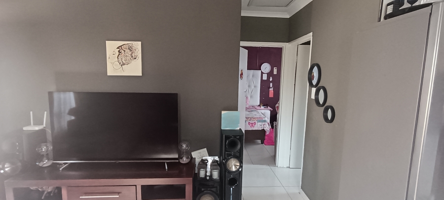 2 Bedroom Property for Sale in Windmill Park Gauteng