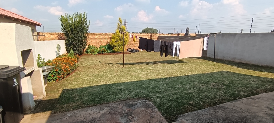 2 Bedroom Property for Sale in Windmill Park Gauteng
