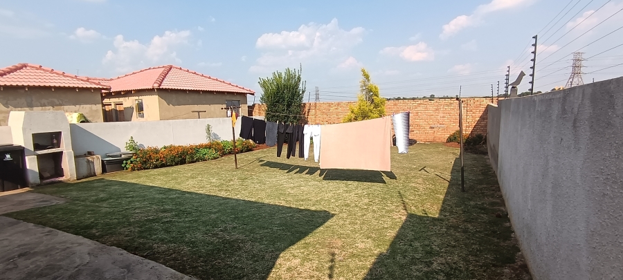 2 Bedroom Property for Sale in Windmill Park Gauteng
