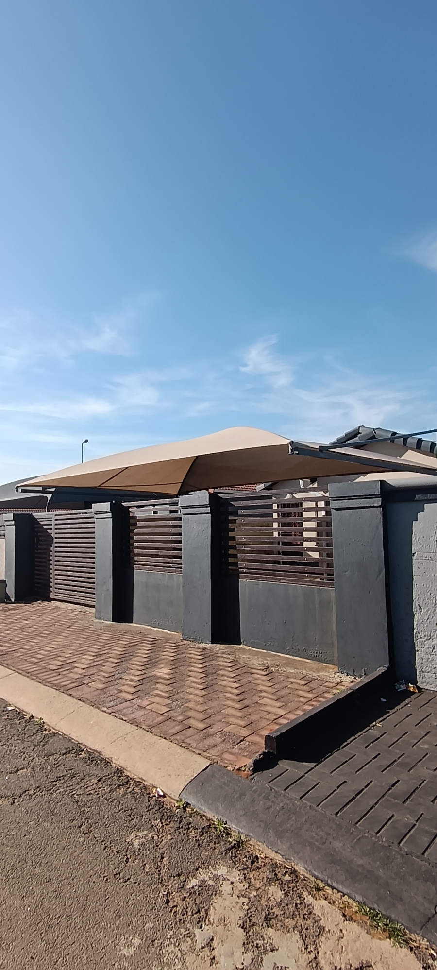 3 Bedroom Property for Sale in Windmill Park Gauteng
