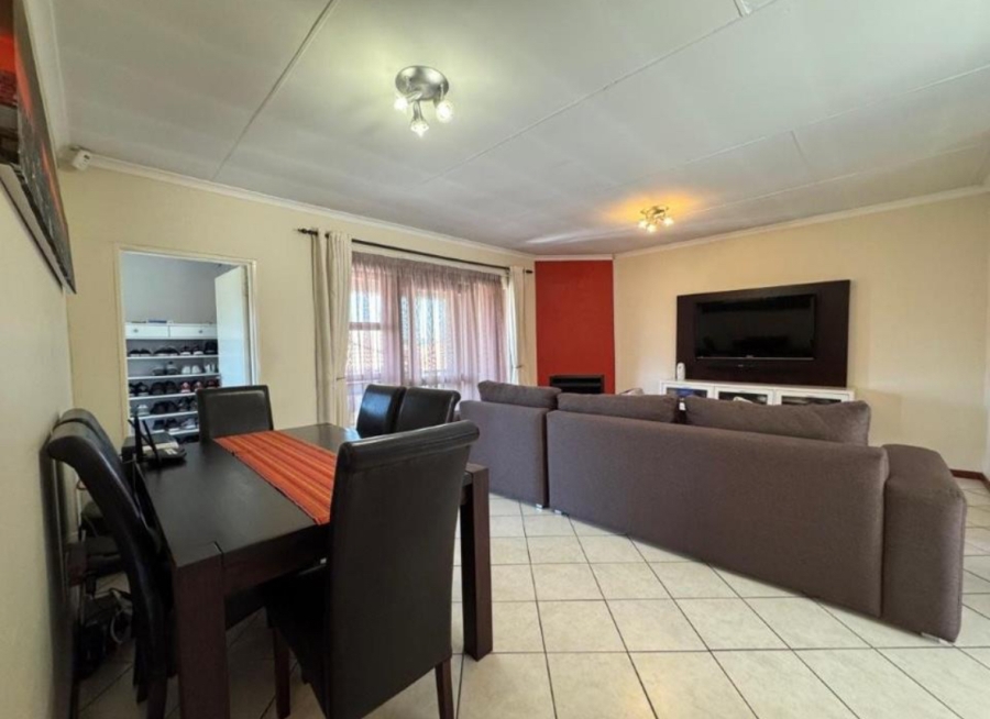 2 Bedroom Property for Sale in Meyersdal Gauteng