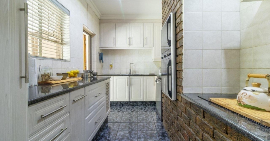 3 Bedroom Property for Sale in Brackenhurst Gauteng