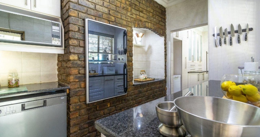 3 Bedroom Property for Sale in Brackenhurst Gauteng