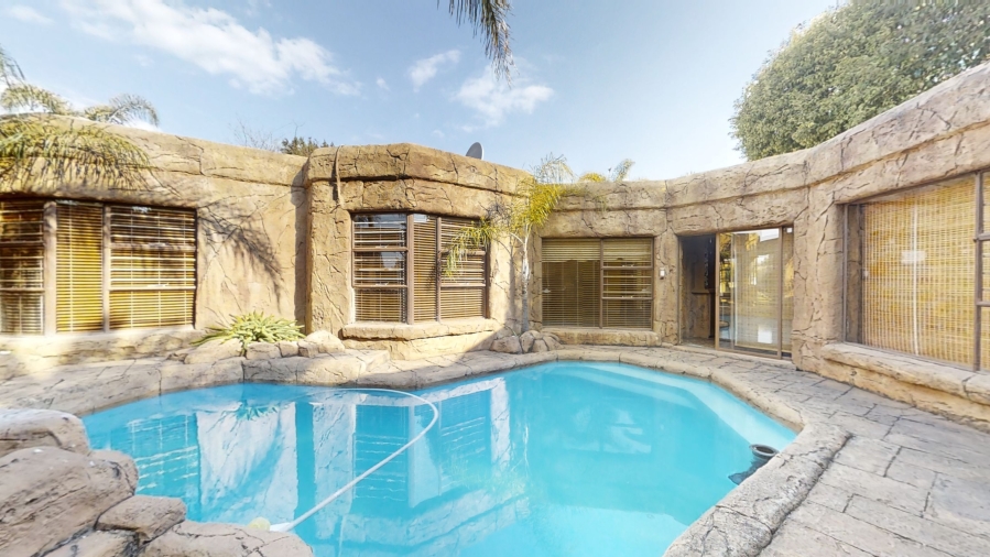 4 Bedroom Property for Sale in Sunward Park Gauteng