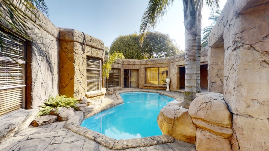 4 Bedroom Property for Sale in Sunward Park Gauteng