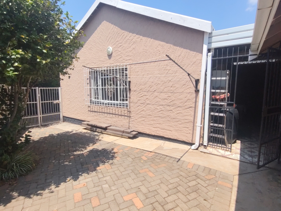 3 Bedroom Property for Sale in Visagie Park Gauteng