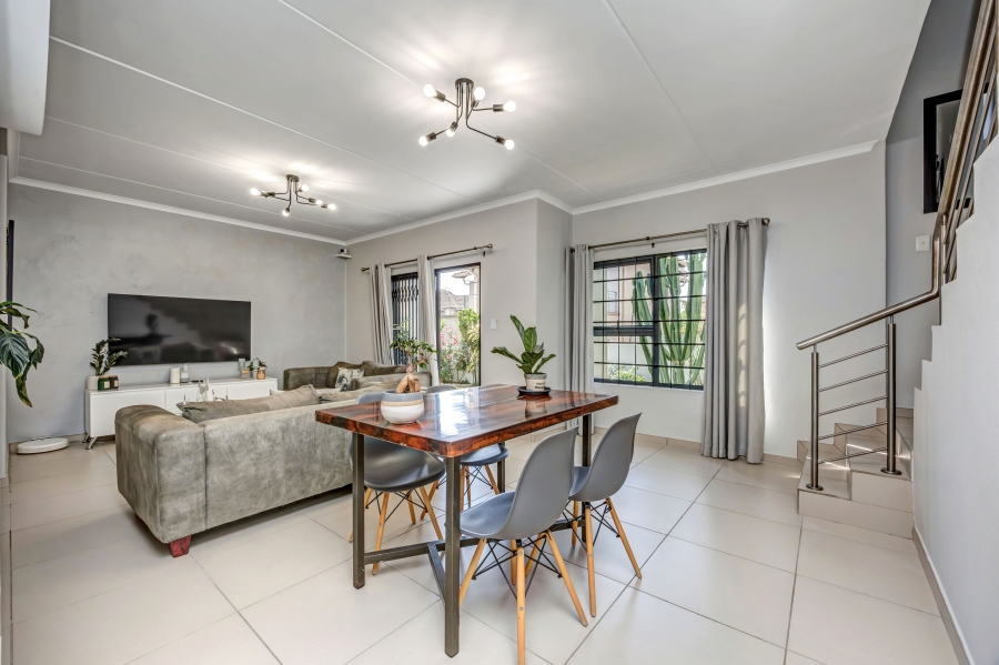 3 Bedroom Property for Sale in Broadacres Gauteng