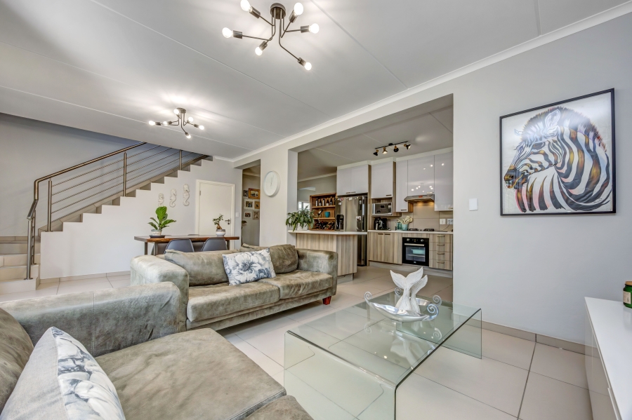 3 Bedroom Property for Sale in Broadacres Gauteng