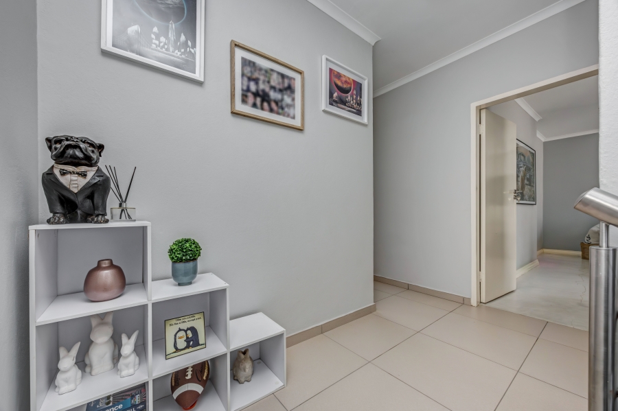 3 Bedroom Property for Sale in Broadacres Gauteng