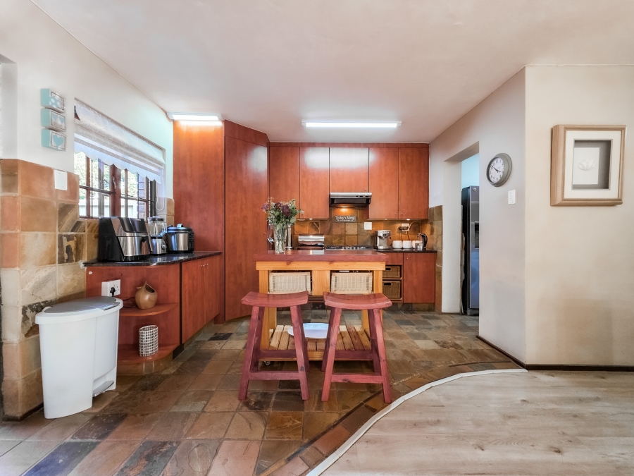 4 Bedroom Property for Sale in Faerie Glen Gauteng