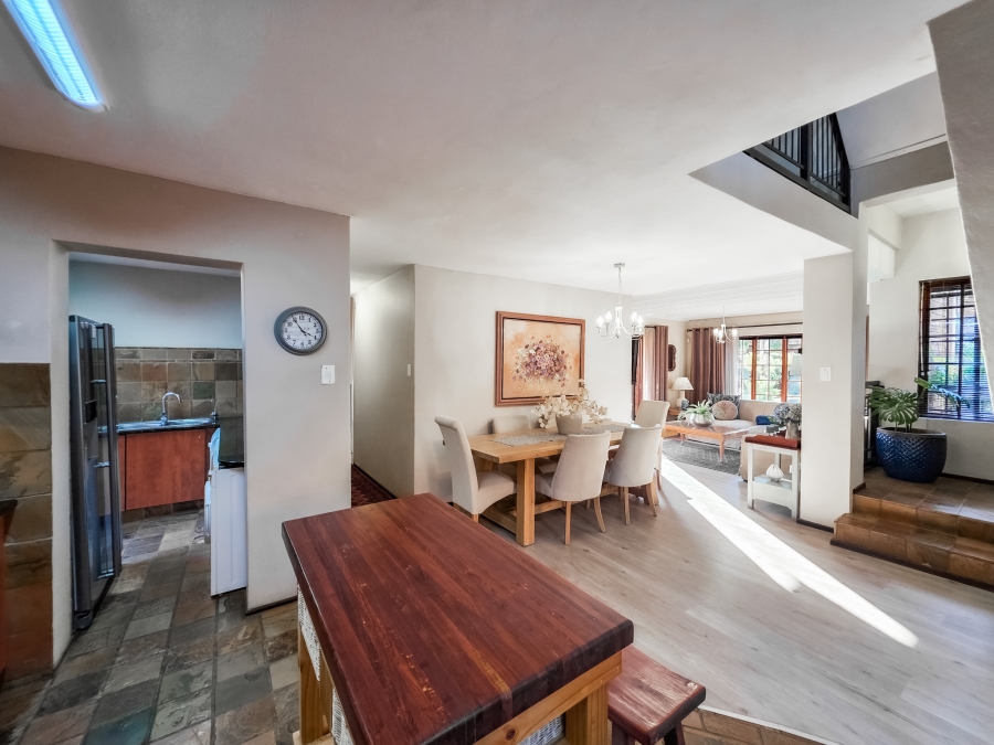 4 Bedroom Property for Sale in Faerie Glen Gauteng