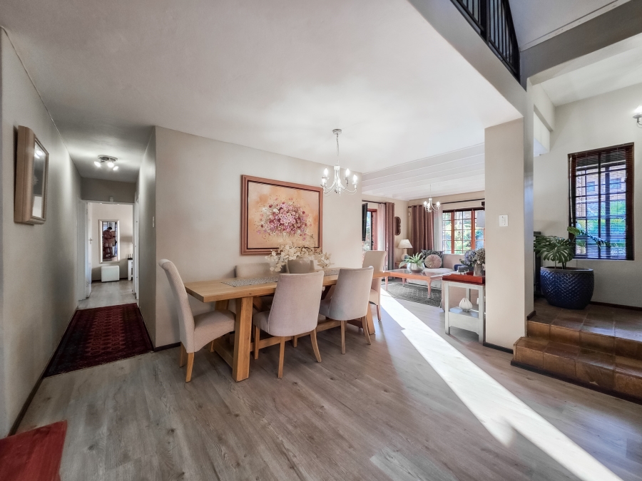 4 Bedroom Property for Sale in Faerie Glen Gauteng