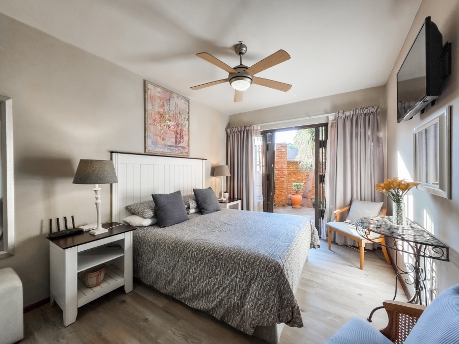 4 Bedroom Property for Sale in Faerie Glen Gauteng